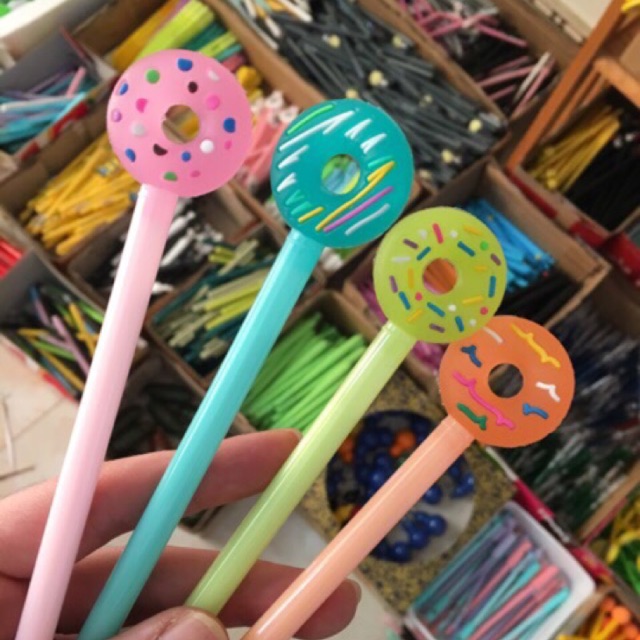 Bút bánh Donut