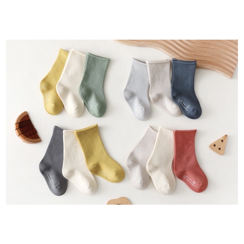 Set 3 Đôi Tất cho trẻ sơ sinh chống hằn chân cho bé 0-8 Tuổi màu sắc đáng yêu.