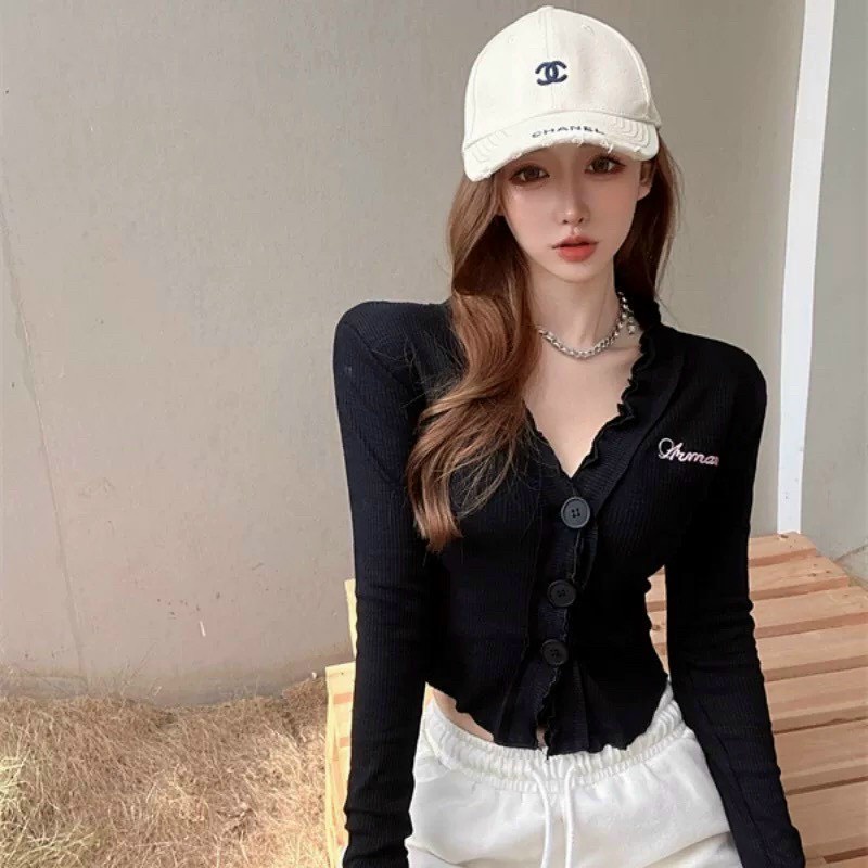 ÁO CROPTOP KIỂU LỬNG NỮ CỔ V TAY DÀI CÀI NÚT CHỮ NGỰC PHỐI VIỀN RĂNG CƯA MÀU TRẮNG MÀU ĐEN CO GIÃN THOẢI MÁI HADI