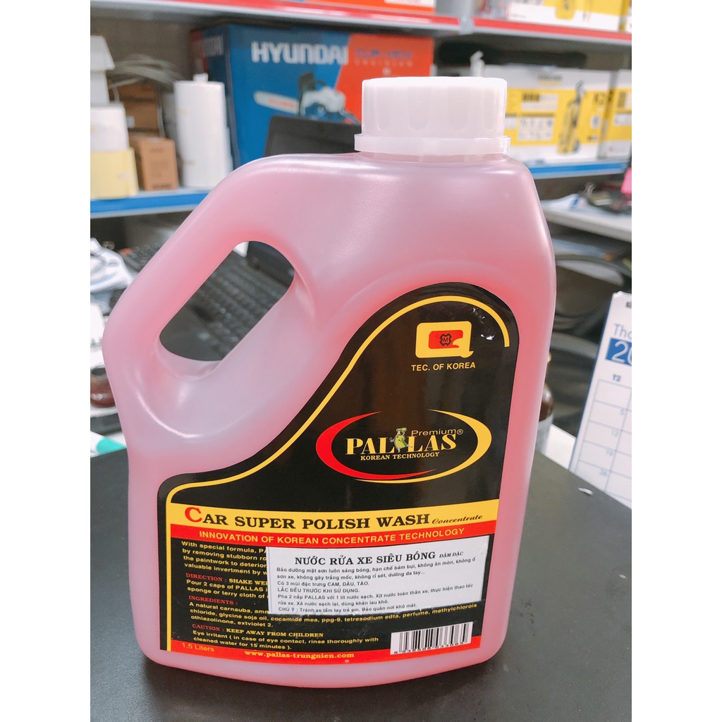 Nước rửa xe siêu bóng Pallas 1,5 lít