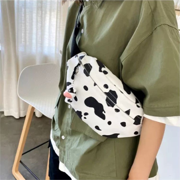 Túi đeo chéo bao tử vải canvas thơi trang in hoạ tiết bò sữa