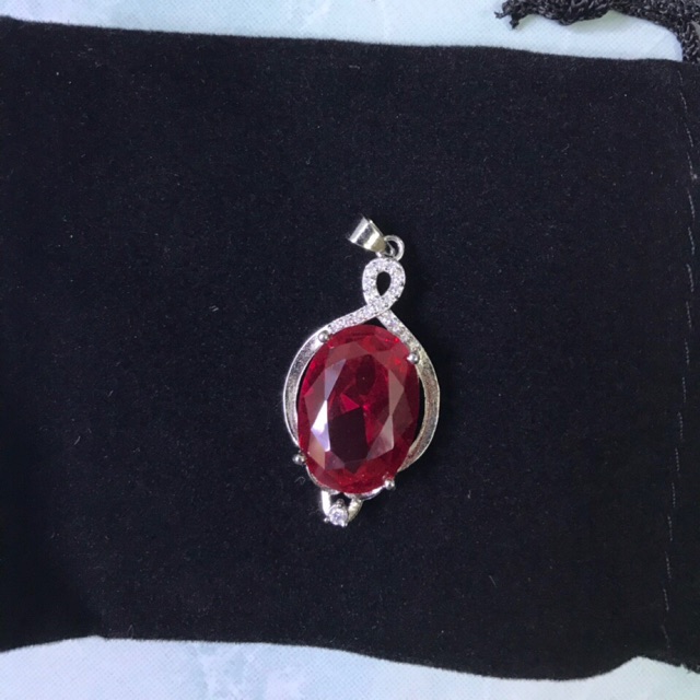 Đá ruby tự nhiên