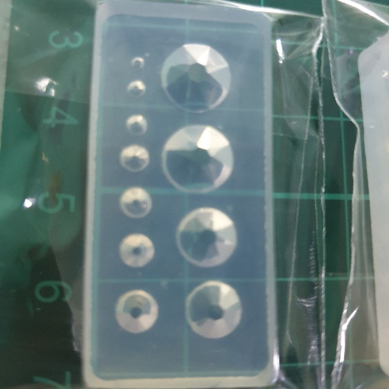 Khuôn silicon nail-resin đúc hạt đá Z-105