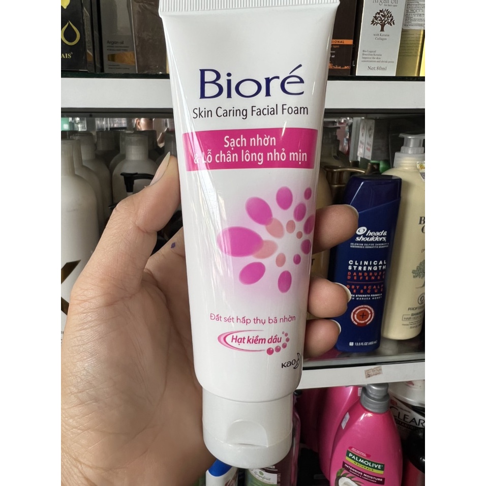 Sữa rửa mặt Biore Sạch nhờn & Lỗ chân lông nhỏ mịn 100g màu hồng có hạt mát xa và màu cam không cogs hạt