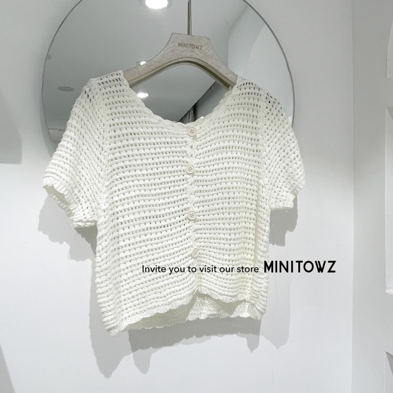 Áo len lỗ cài cúc