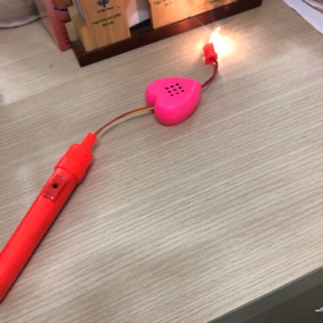 Cán nhạc Việt gắn đèn trung thu