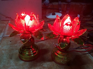 Bộ 2 chiếc Đèn thờ hoa sen 1 bông