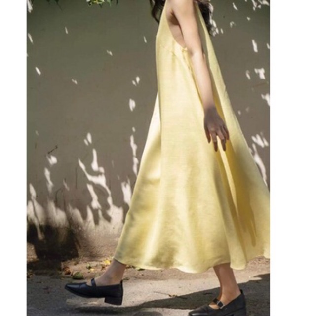 Đầm vàng sát nách Dottie size S