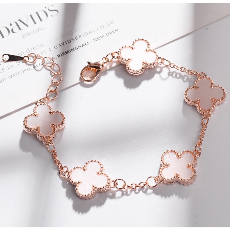 Vòng tay cỏ 4 lá phong cách Hàn Quốc dành cho nữ | BigBuy360 - bigbuy360.vn