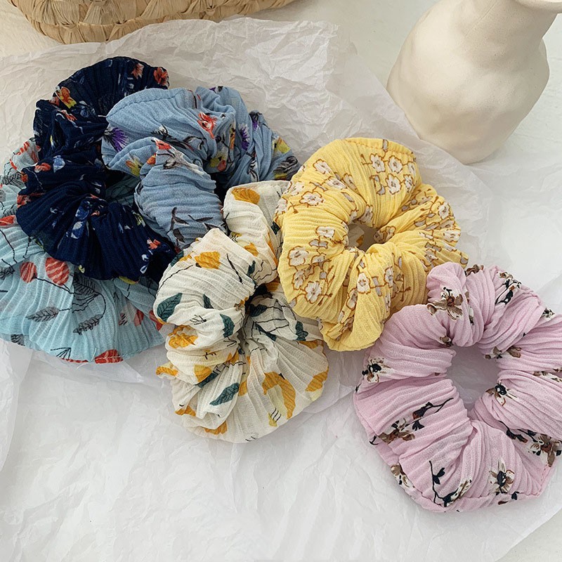 Cột Tóc Scrunchie Vải Hoa Nhún Xếp Ly Floral Xinh Xắn