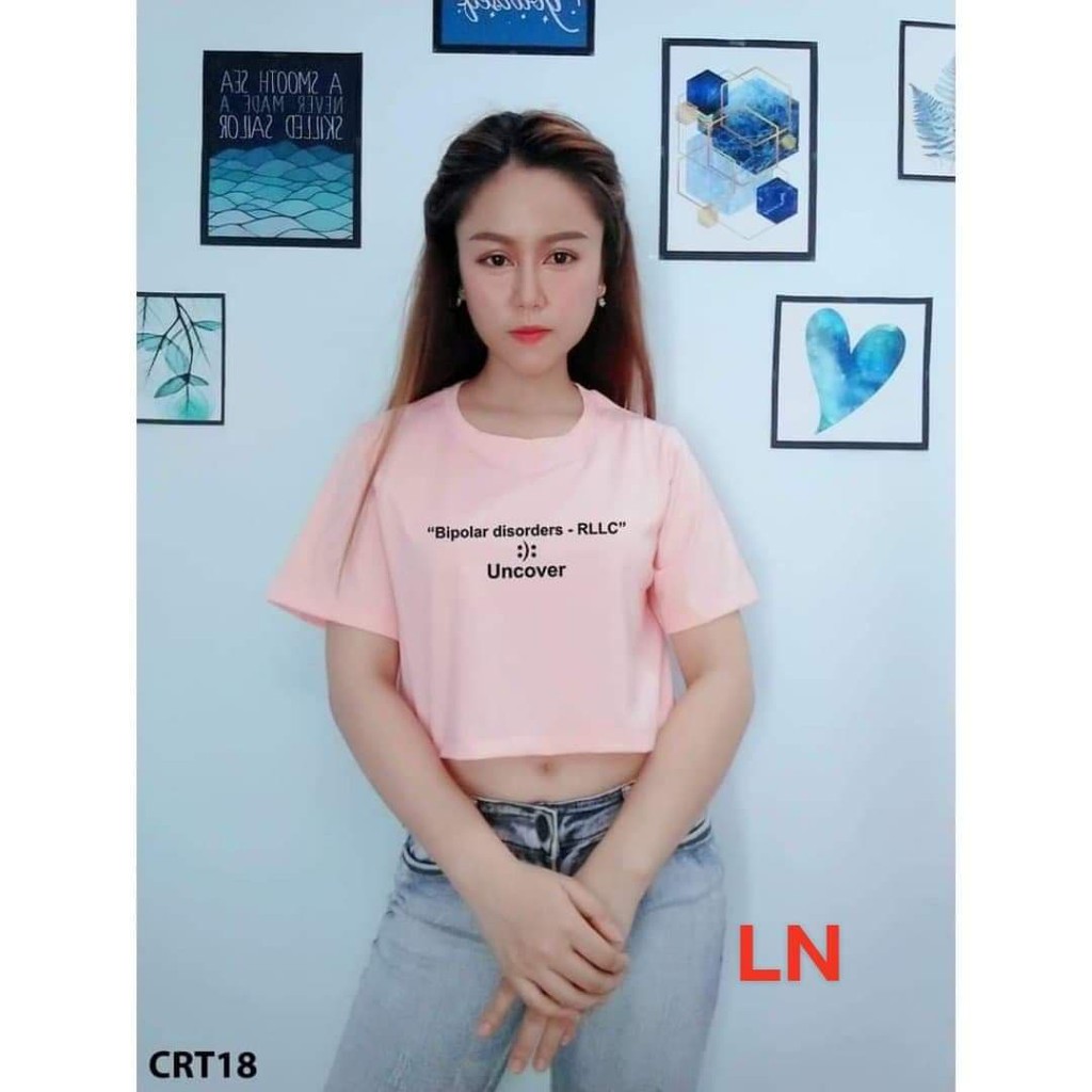 Áo croptop chữ