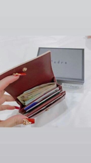 Ví nữ hai khuy vân da cá sấu Full Hộp Full tag đủ 3 màu | BigBuy360 - bigbuy360.vn