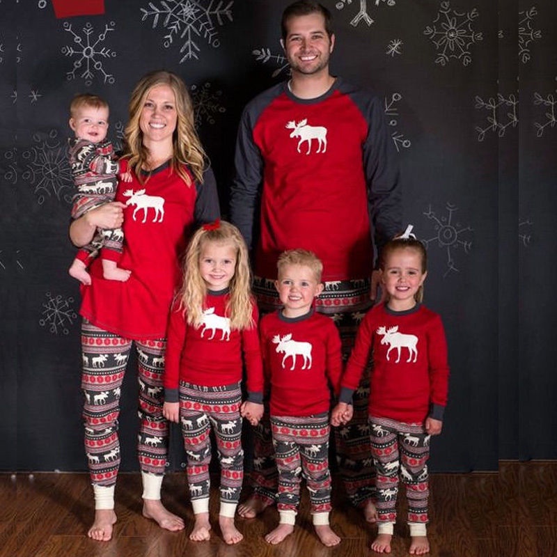 Bộ đồ ngủ pijama gia đình in hình tuần lộc giáng sinh