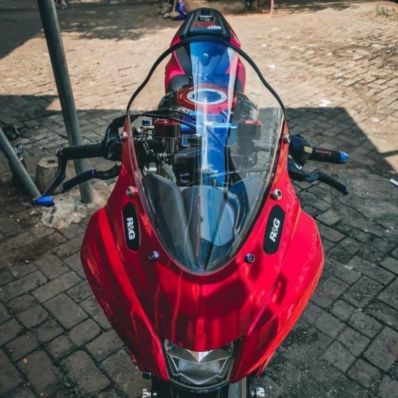 KÍNH GIÓ ĐỘ GSX150R indo vòm cao kèm viền kính