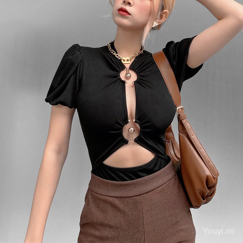 Jumpsuit Tay Ngắn Phối Vòng Kim Loại Thiết Kế Hợp Thời Trang | BigBuy360 - bigbuy360.vn