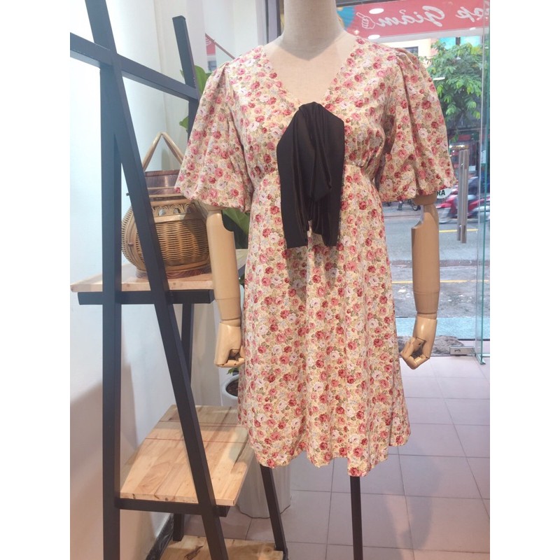 Đầm tay phồng đầm dáng xoè, cổ tim phối nơ đen, đầm kimono