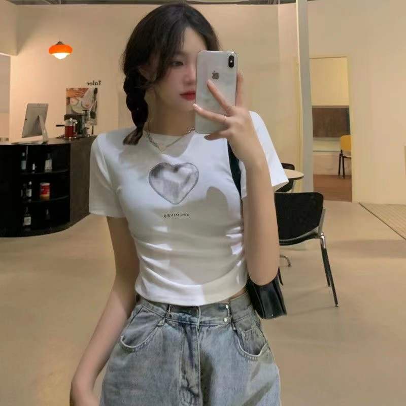 Áo Thun Ngắn Tay Dáng Ôm In Hình Trái Tim Thời Trang Mùa Hè Dành Cho Nữ Sinh