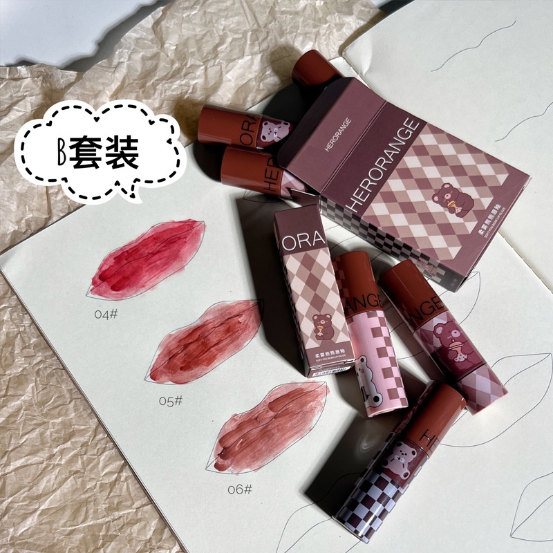 Herorange ~ Bộ Son Bóng Thủy Tinh Nước Mềm Mịn Hình Gấu Mật Ong Kẻ Caro Cho Nữ Sinh