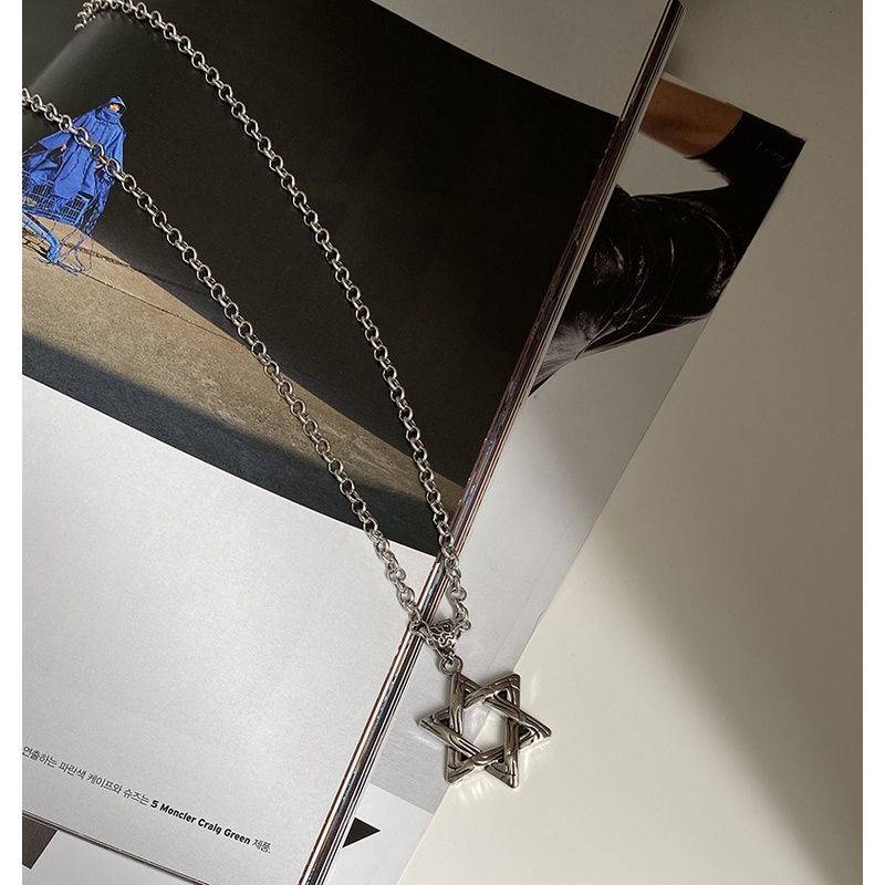 Vòng cổ mặt hình ngôi sao phong cách retro