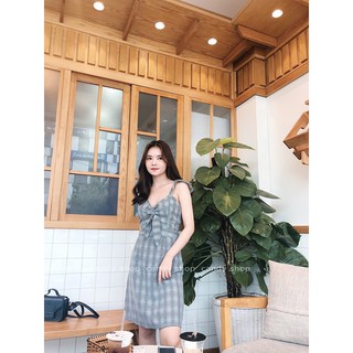 Đầm caro cột ngực