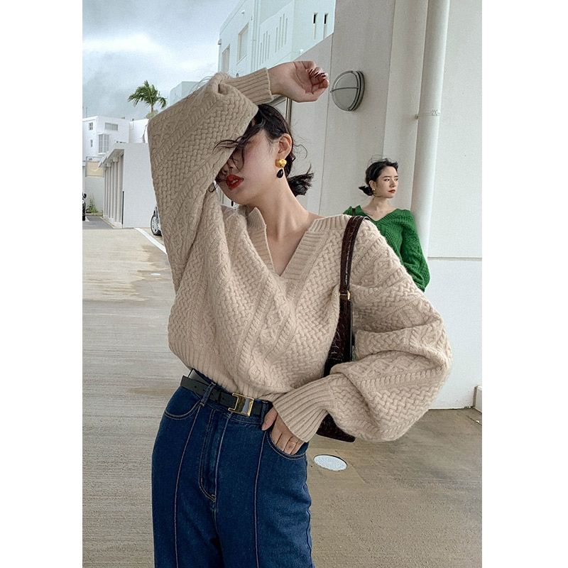 Áo sweater dáng rộng cổ chữ V màu xanh lá phong cách retrro cá tính cho nữ