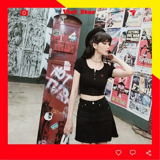 Áo croptop body ôm tay ngắn cổ tròn cài cúc NgựcThêu Tim, 2 màu đen/trắng VST