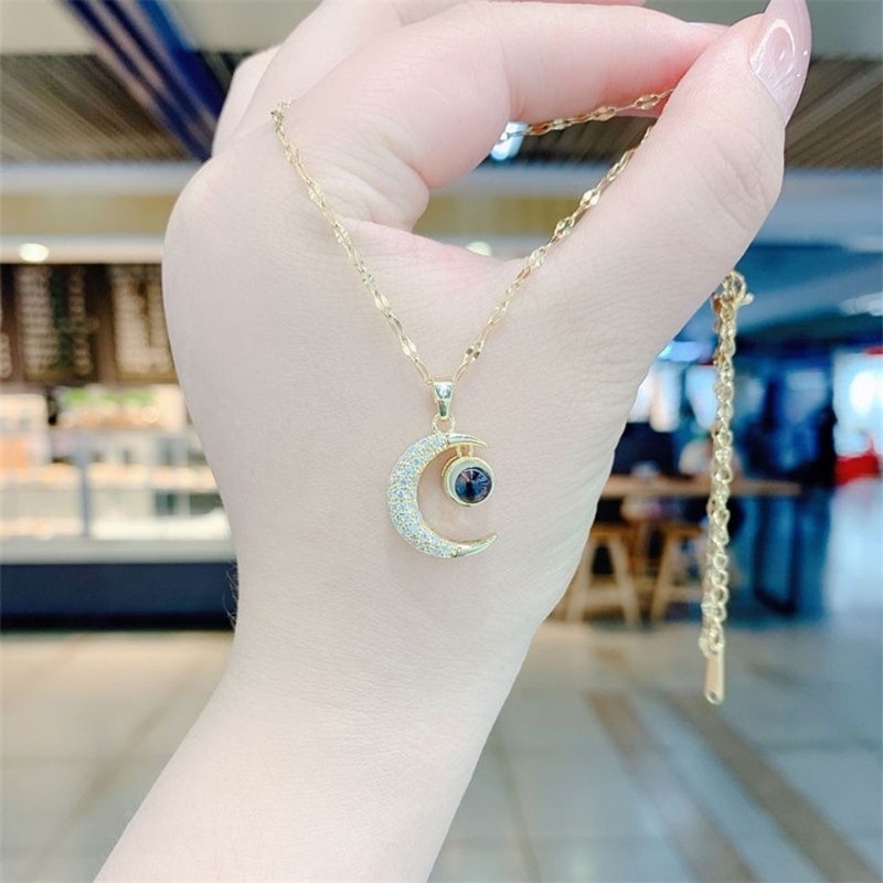 Vòng cổ Thép Titan Mạ Vàng 18K Không Phai Không Gây Dị Ứng Chống Nước Mặt Trăng Có Chữ I Love You 100 Ngôn Ngữ