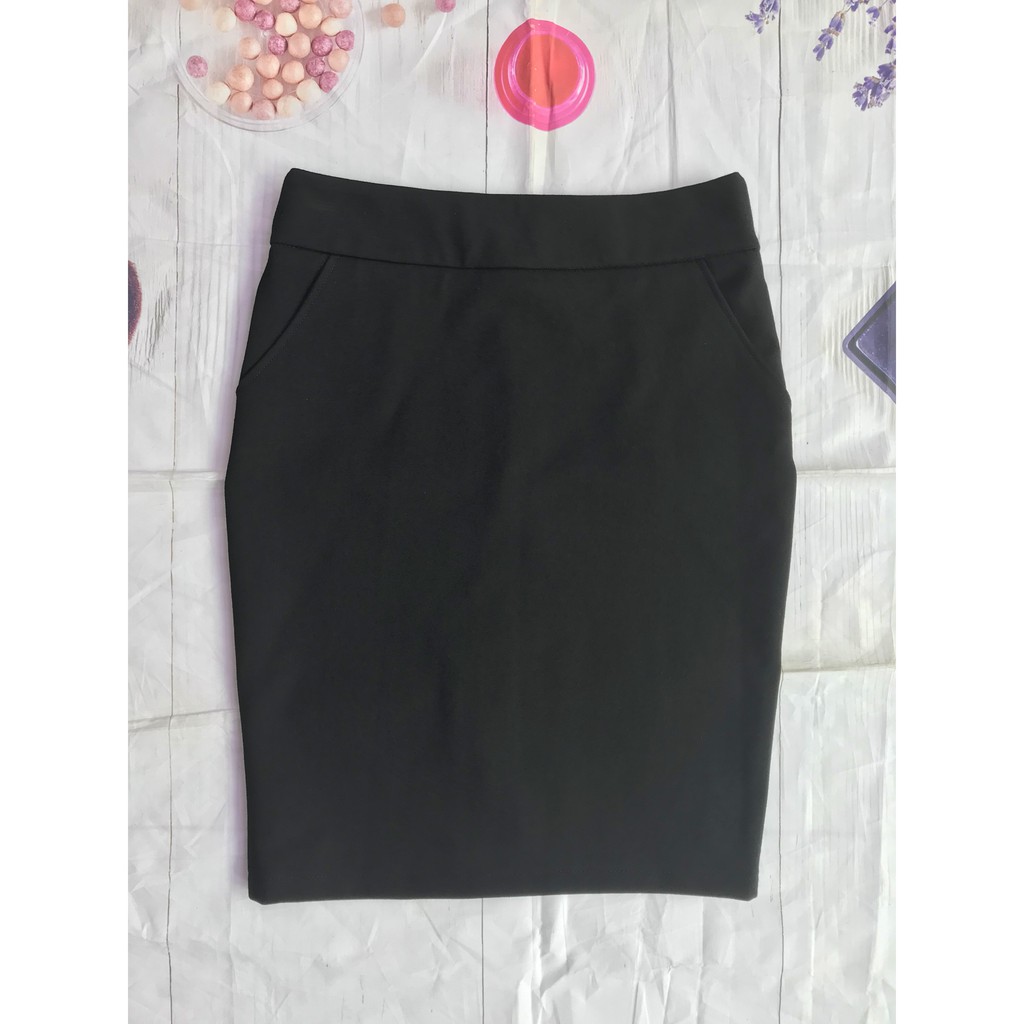 [GIÁ CỰC SỐC CHỈ HÔM NAY] Chân váy nữ công sở dáng bút chì xẻ sau vải thun có túi 2 bên màu đen CVTD002 | BigBuy360 - bigbuy360.vn
