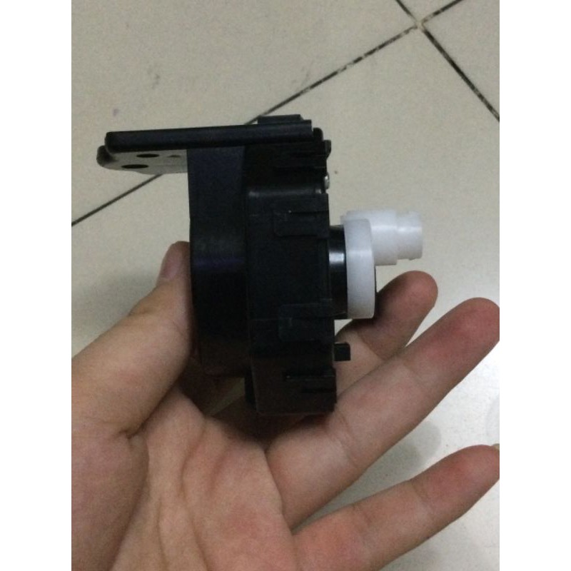 van xả nước máy giặt Panasonic inveter