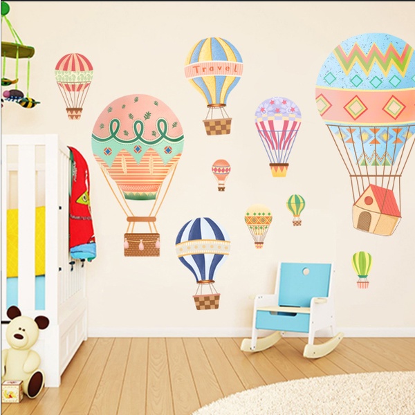 Decal giấy dán tường - mẫu Khinh khí cầu sắc màu dân tộc mới