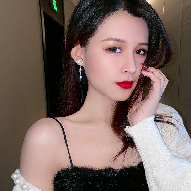 Bông Tai Hình Hoa Đính Đá Lấp Lánh Thời Trang Hàn Quốc Cho Nữ