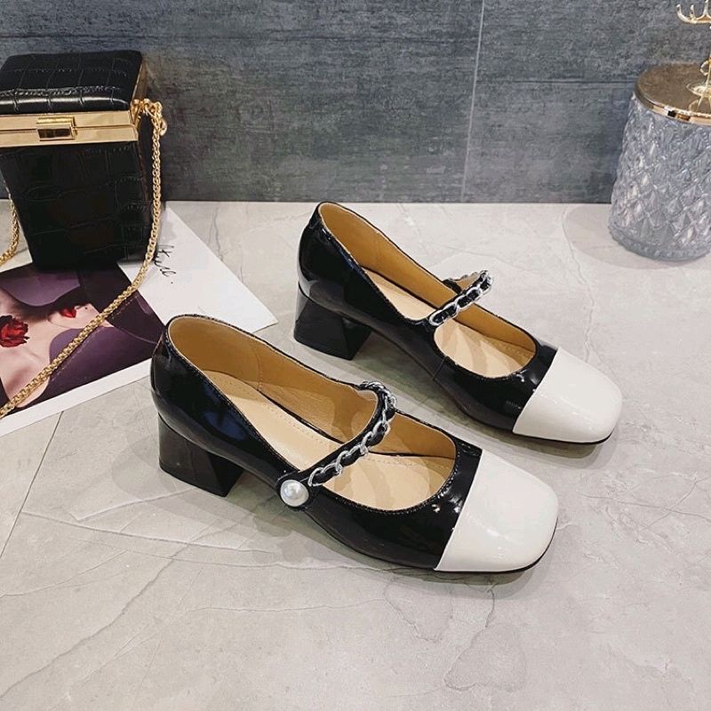 Giày Cao Gót 7 Phân Mũi Tròn Quai Ngang Phối Xích Và Ngọc. Giày Cao Gót 7 Phân Đế Vuông Đơn Giản, Thanh Lịch