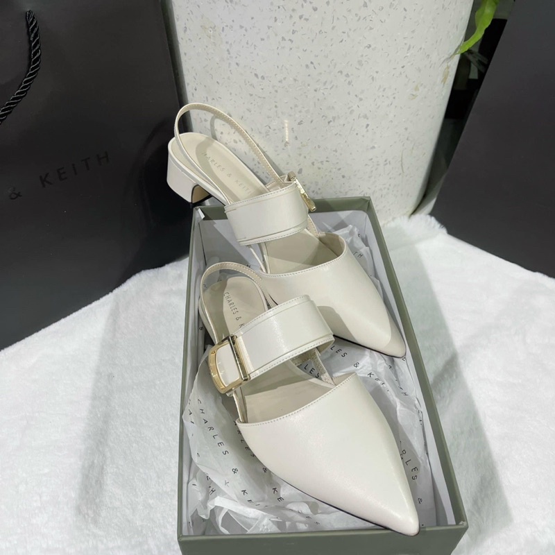 Giày cnk mũi nhọn