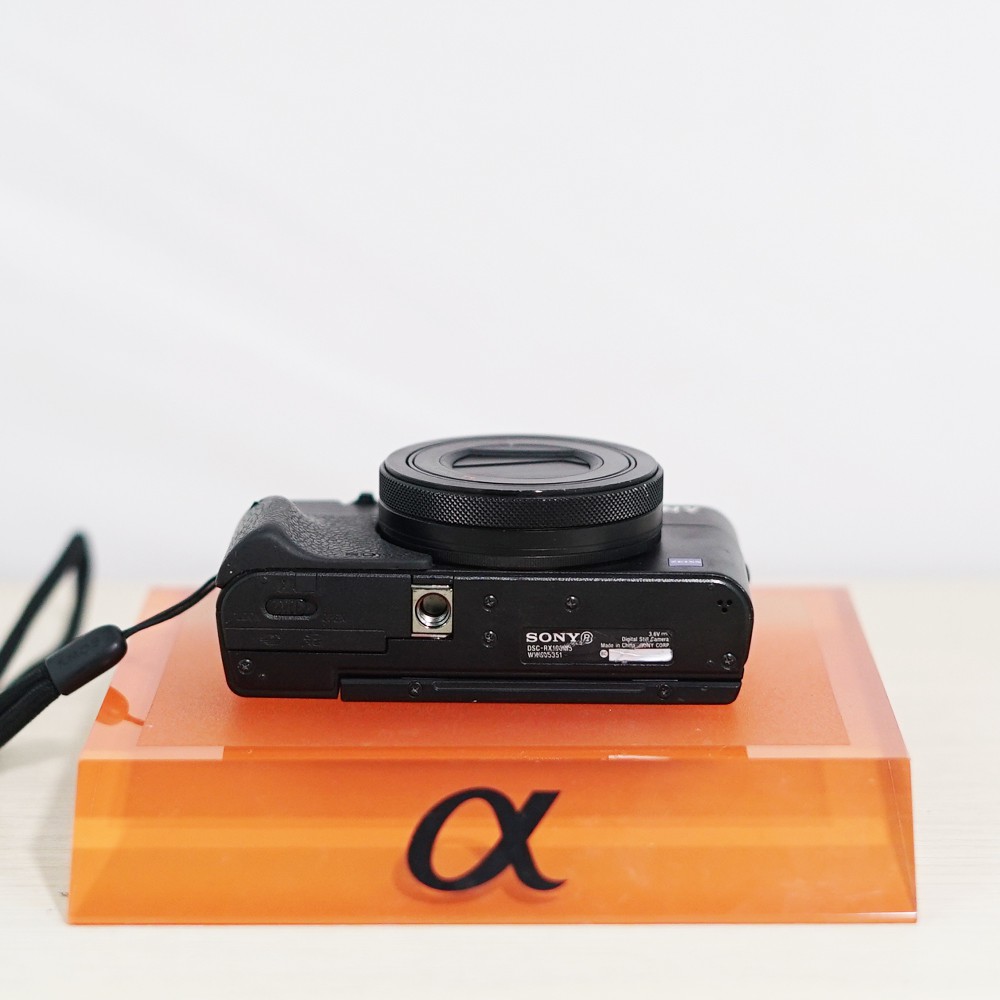 Máy Ảnh Sony RX100M5 (DSC-RX100M5) Cũ 90% BH 02/2022 | BigBuy360 - bigbuy360.vn