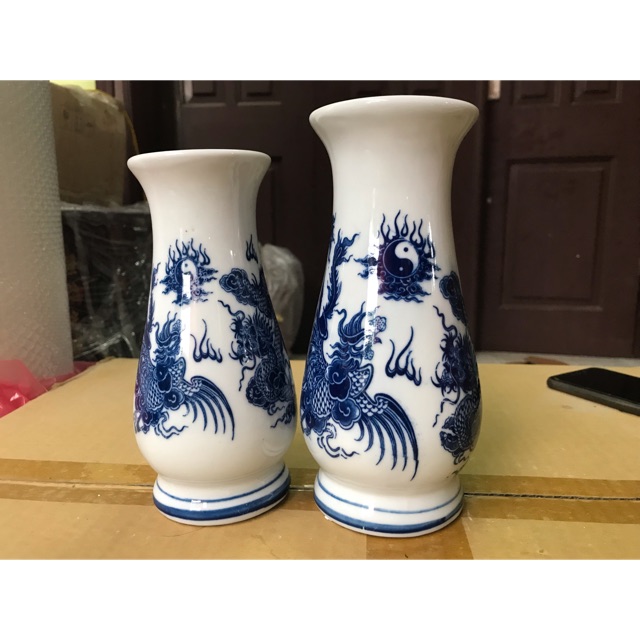 Lọ cắm hoa thờ màu lam