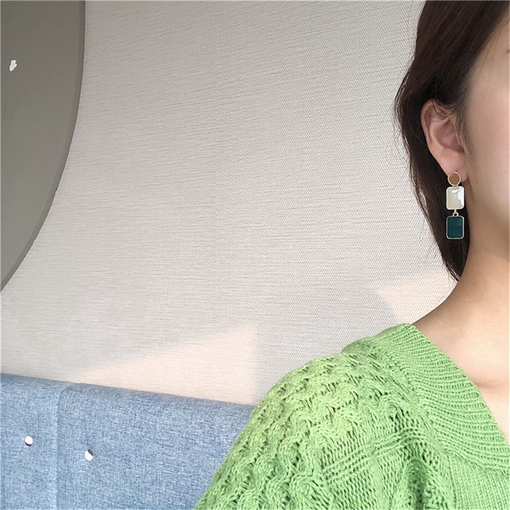 Khuyên Tai Tua Rua Phong Cách Retro