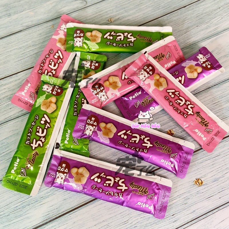 Bánh cuộn nhân hải sản mềm PETIO gói 10gram cho Mèo và Cún ăn quên sầu