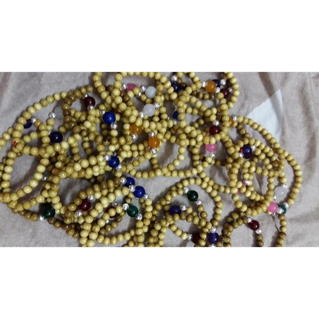 Vòng dâu tằm cho bé yêu giúp bé yêu tăng sức đề kháng , trừ tà mà và còn giúp bé yêu ăn ngon ngủ ngo