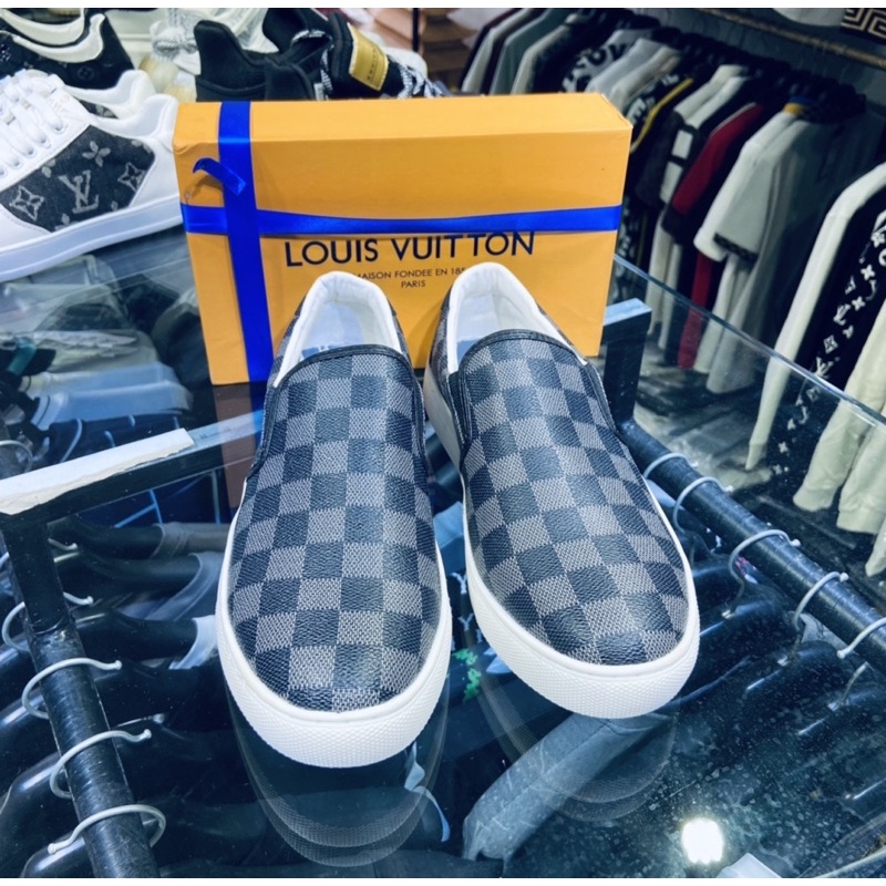 Giầy slip on LV da mềm có họ tiết, Giầy sục thời trang nam phong cách trẻ trung năng động btshop từ 38 đến 42