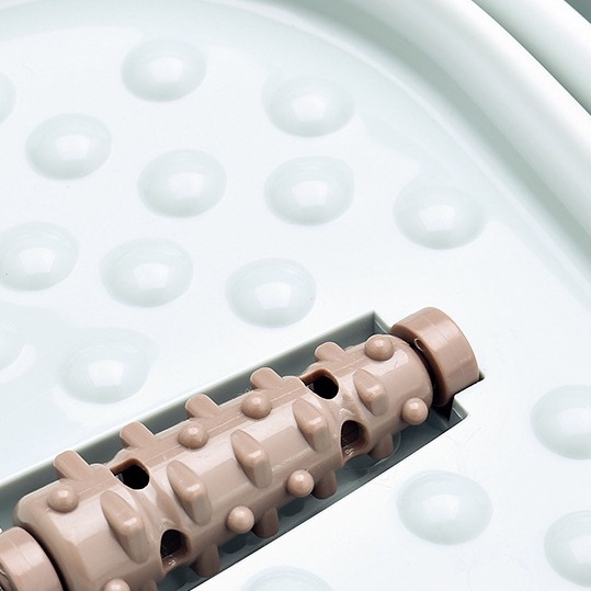 Bồn tắm ngâm chân Thiết kế con lăn di động có thể gập lại Xô massage SPA để giảm đau nhức bàn Boron069