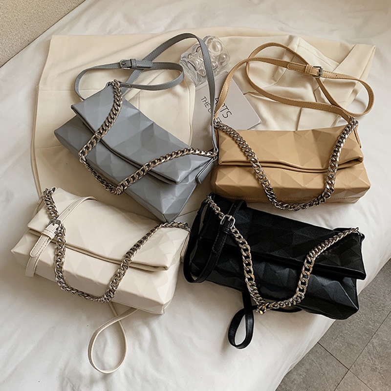 Túi đeo chéo họa tiết hình học đính đá phối dây xích thời trang cho nữ