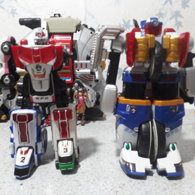 Deka robo