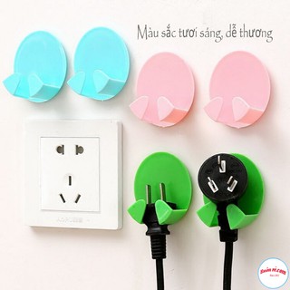 Set 2 giá treo phích cắm điện dán tường tiện ích