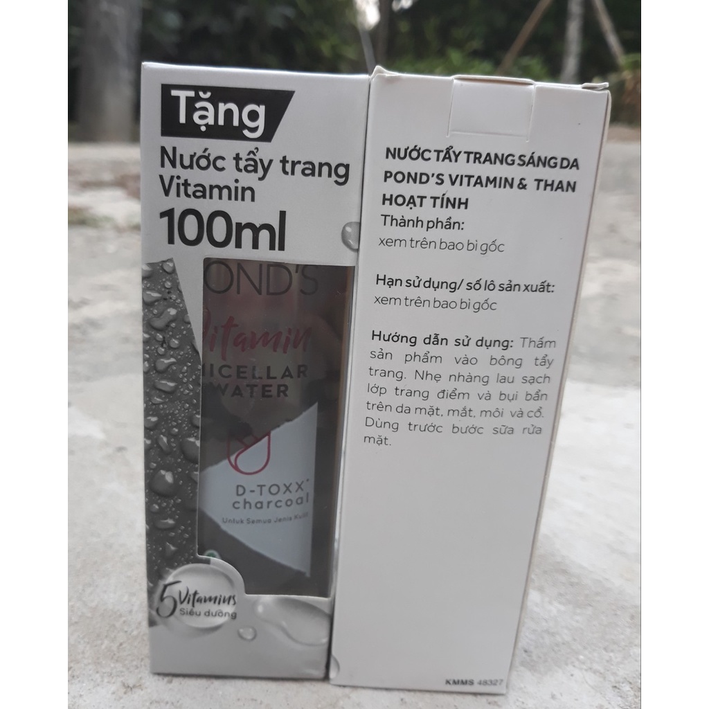 (Date 2024) Nước tẩy trang sáng da Pond's Vitamin & Than hoạt tính 100ml | BigBuy360 - bigbuy360.vn