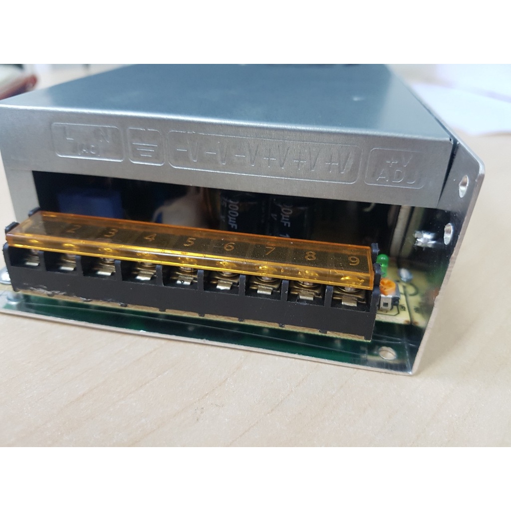Nguồn Tổ Ong 24V 10A có quạt