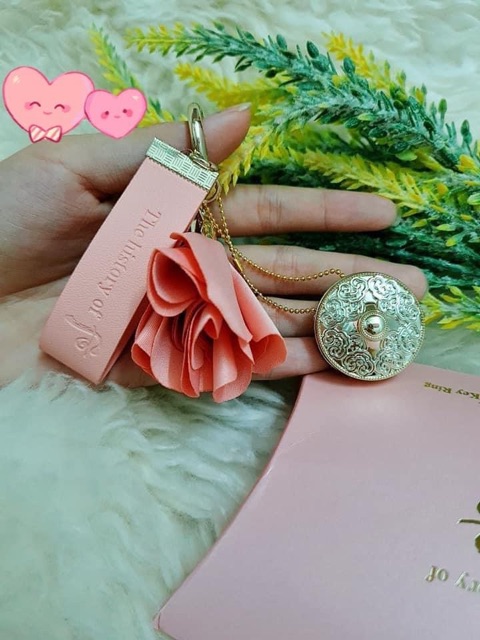 MÓC KHOÁ KÈM SON DƯỠNG - WHOO / DATE : 2023 | BigBuy360 - bigbuy360.vn