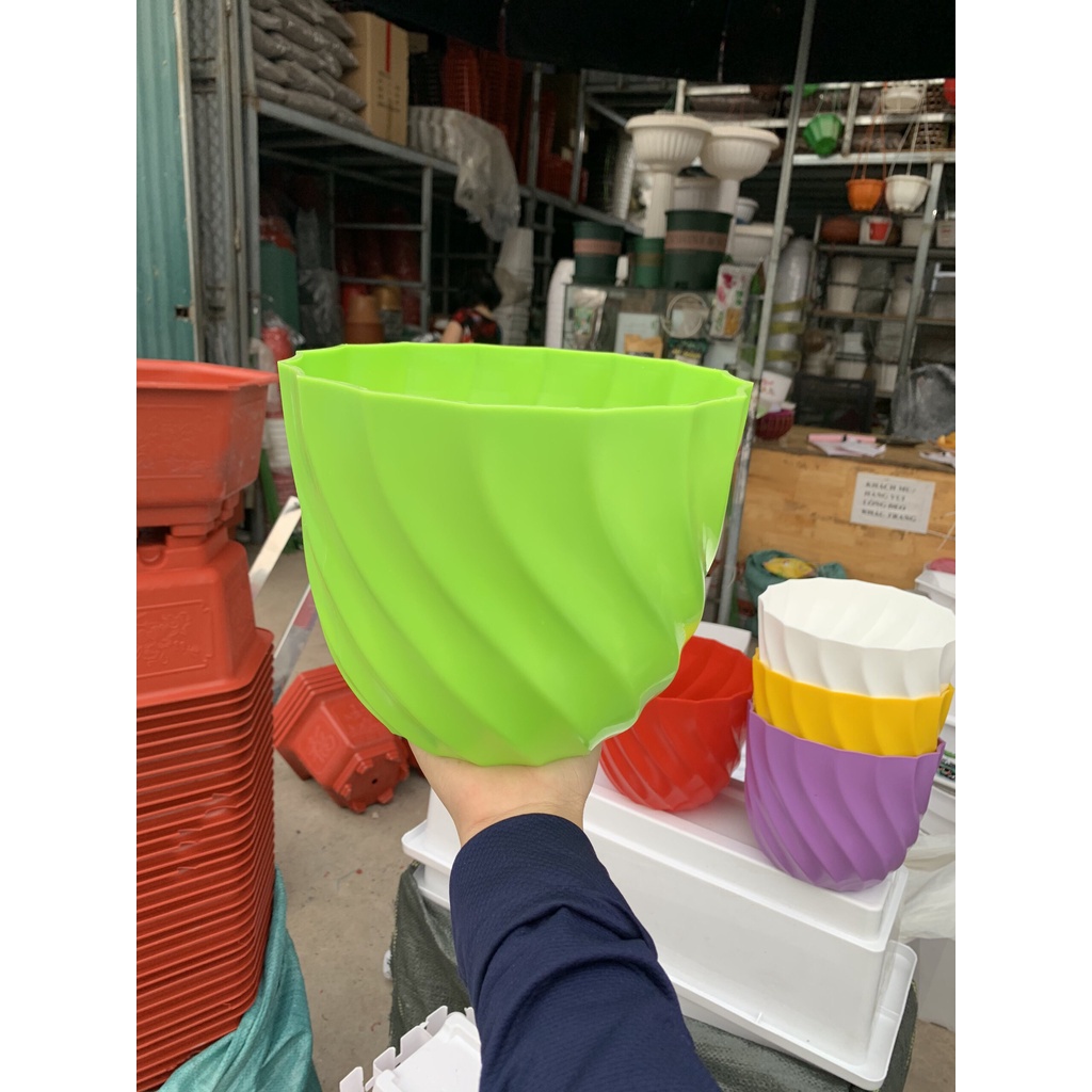 Chậu nhựa ốc xoắn 210BT kt 21x17x13cm