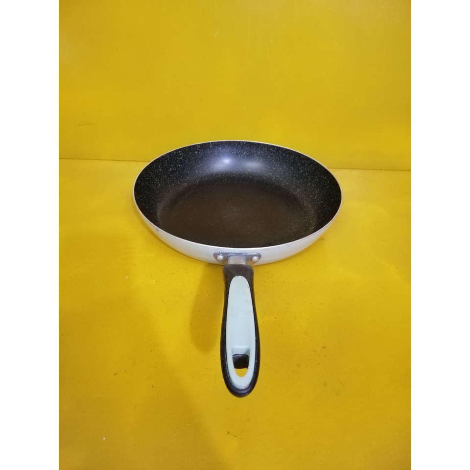 Chảo chống dính nội địa Nhật, size 28cm, cao 6cm (273), dùng được bếp từ