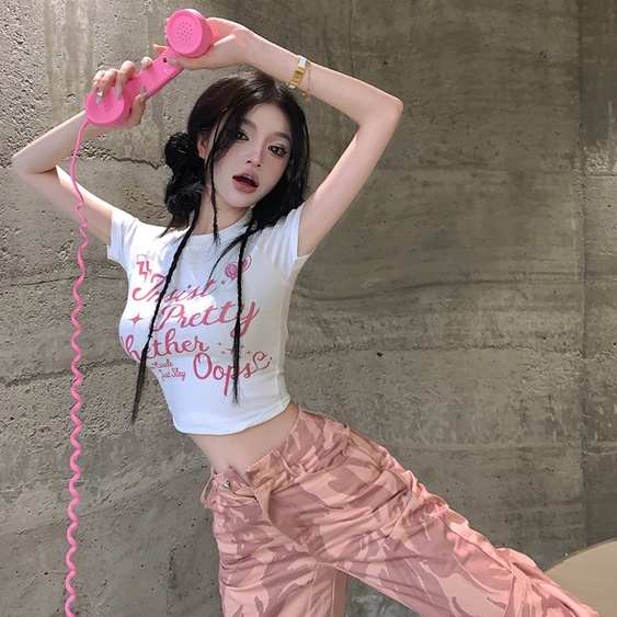 Set Áo Thun Ngắn Tay + Quần Jeans Ngắn Họa Tiết Rằn Ri Thời Trang Nữ