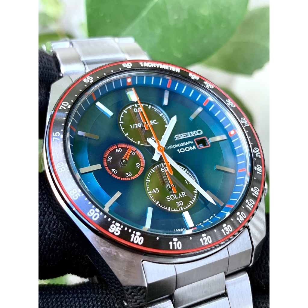 Đồng hồ nam Seiko SSC717P1 Chức năng bấm giờ thể thao, máy pin năng lượng mặt trời